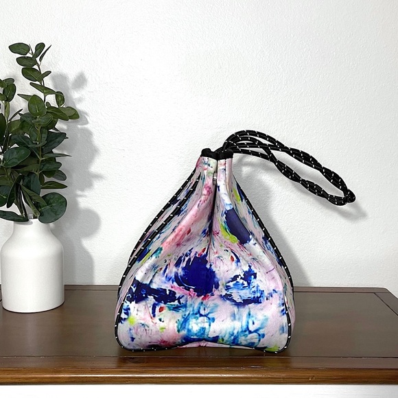 Abstract pastel painted canvas neoprene waterproof tote with wristlet. - Picture 5 of 5